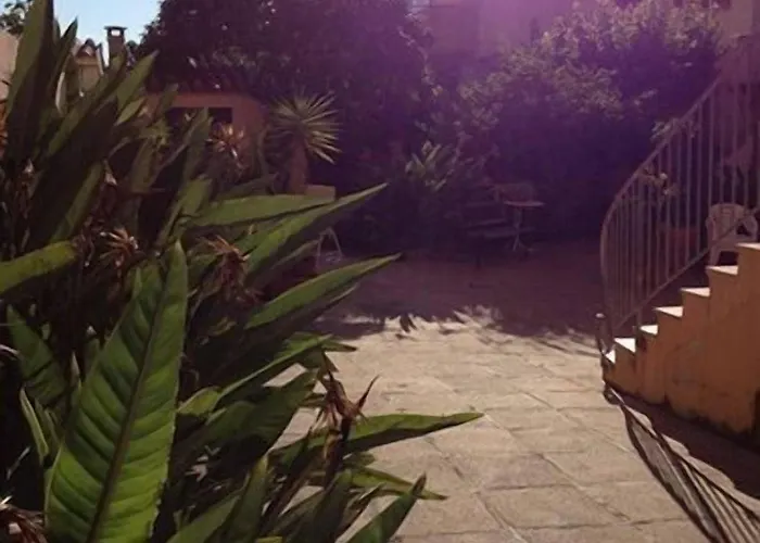 Ciro's House Gasthof Olbia