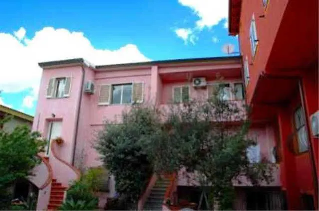 Ciro's House Gasthof Olbia